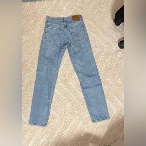 Women’s Levi’s wedgie jeans
